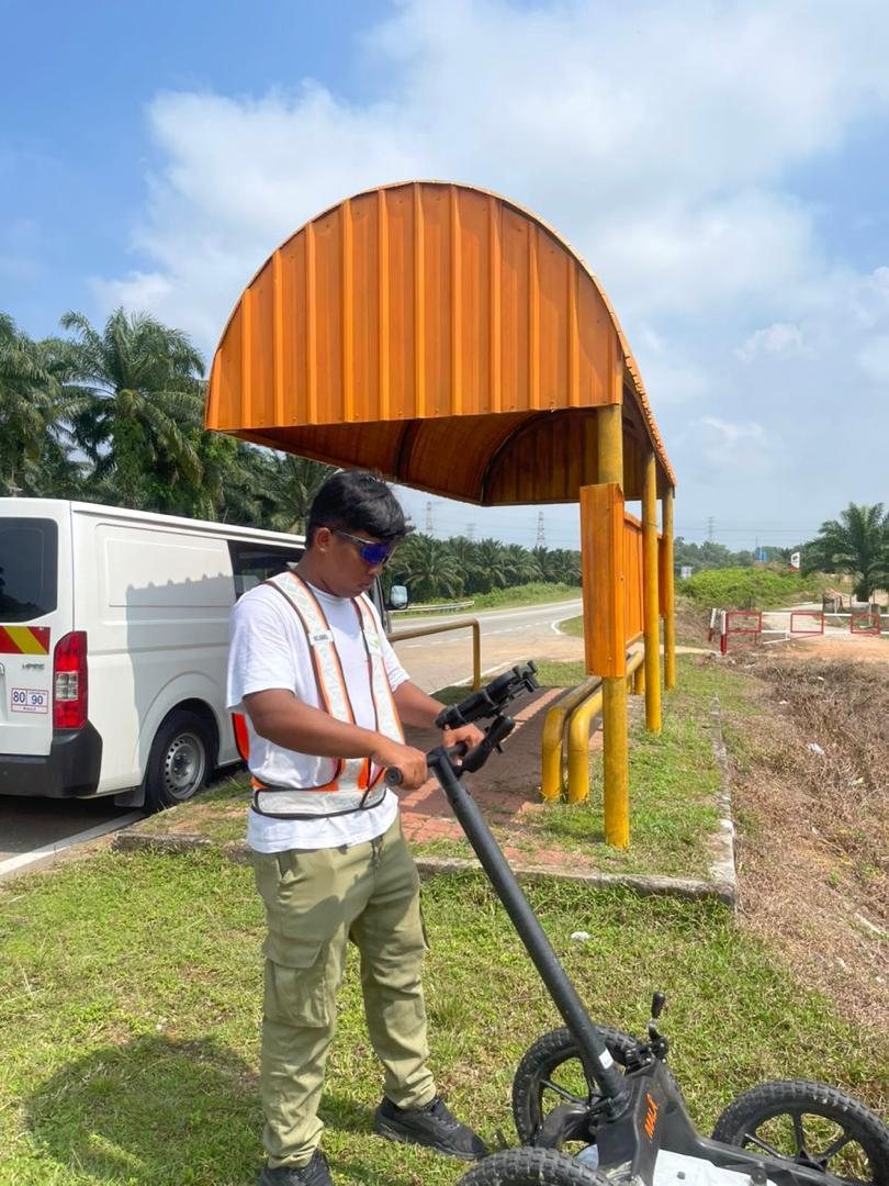 GPR scanning at a roadside structure